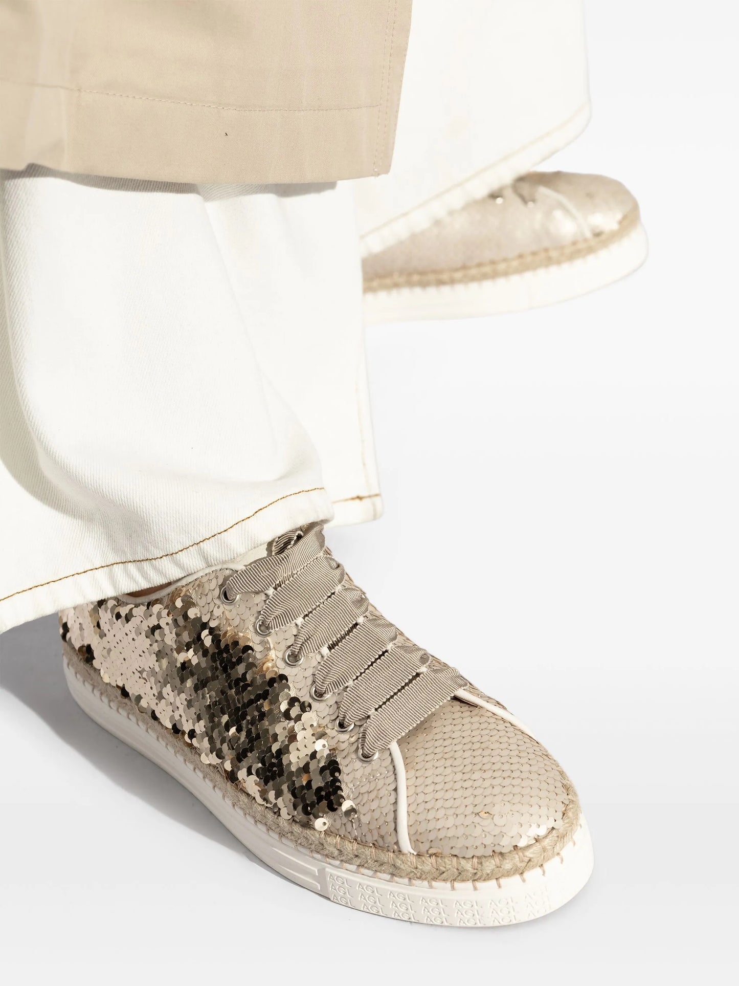 NEIVE SNEAKERS