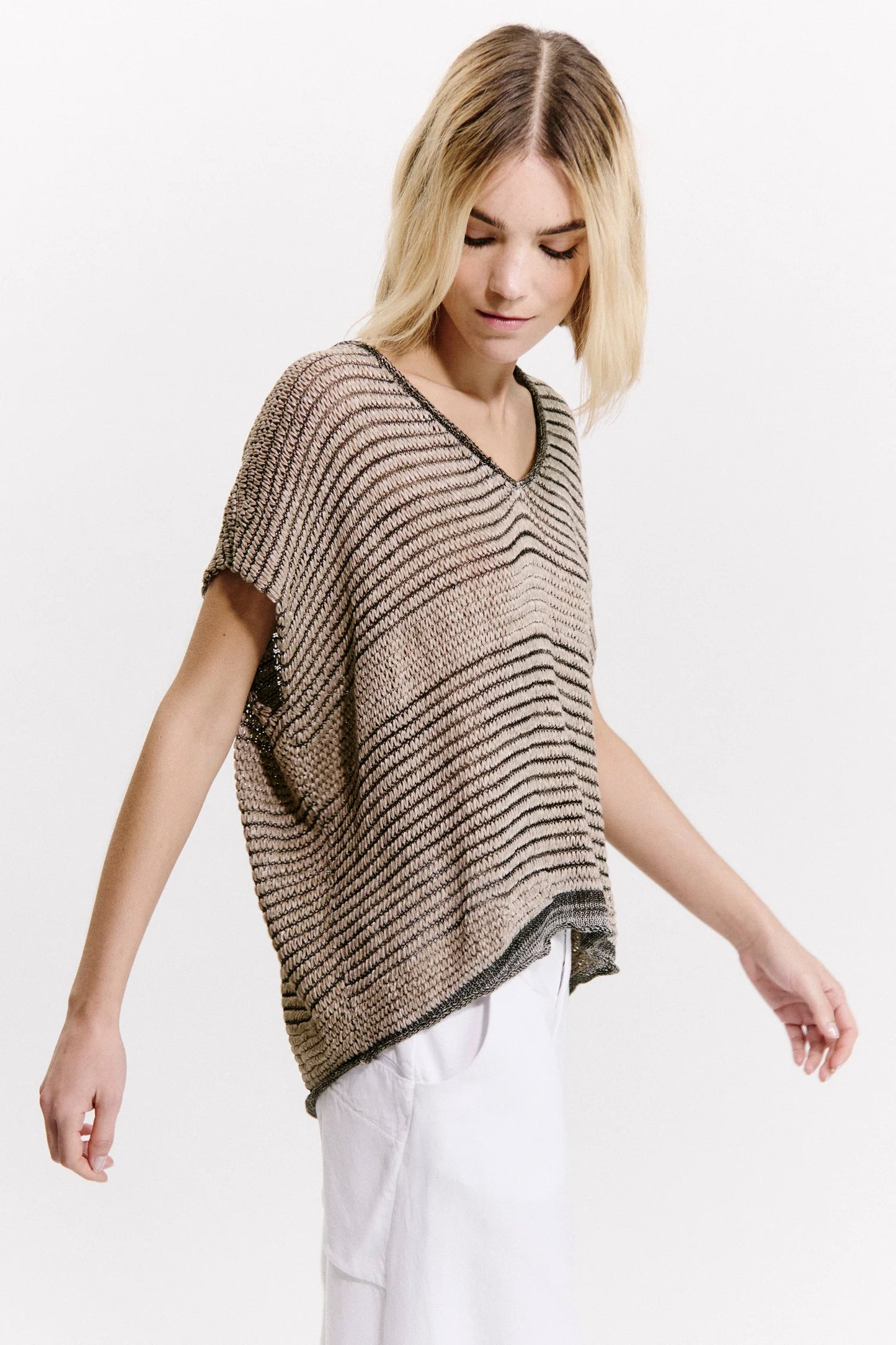 V-NECK JUMPER