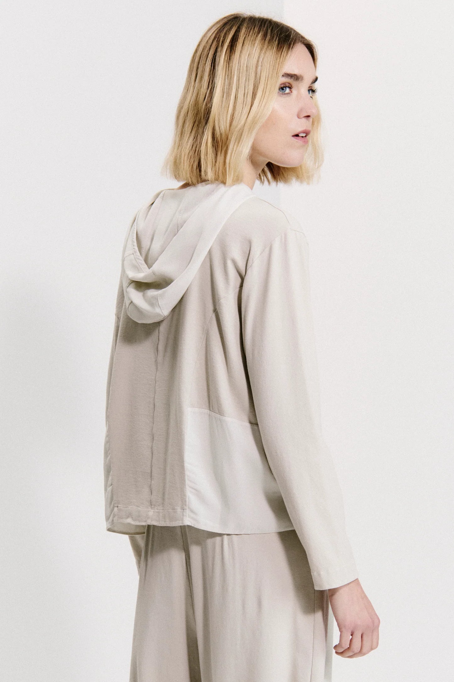 HOODIE JACKET