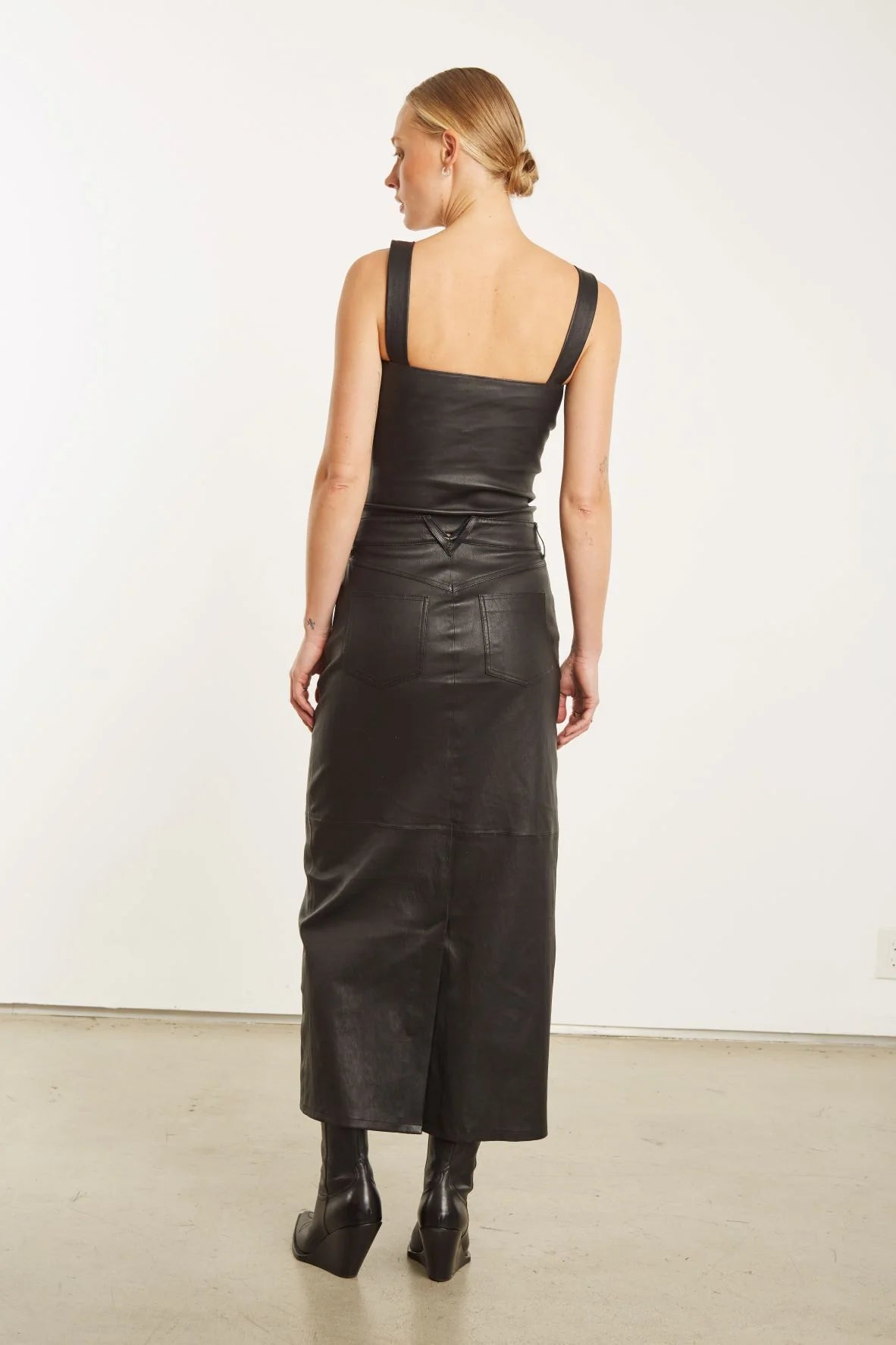 BLACK LEATHER 5 POCKET LONG SKIRT Regular price