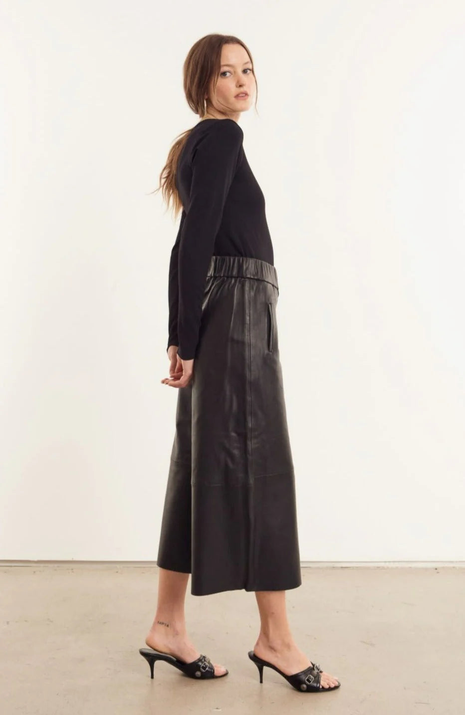 BLACK LEATHER CULOTTE PANTS