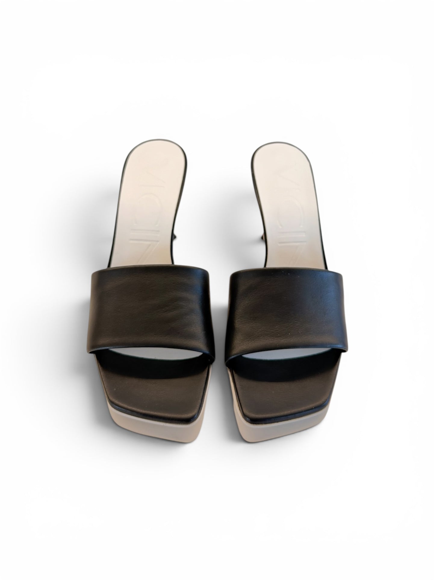 L'AVENUE SANDAL