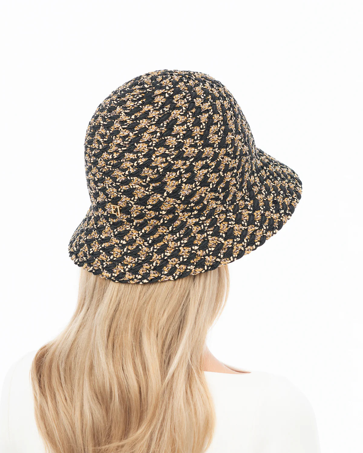 WOVEN PITH