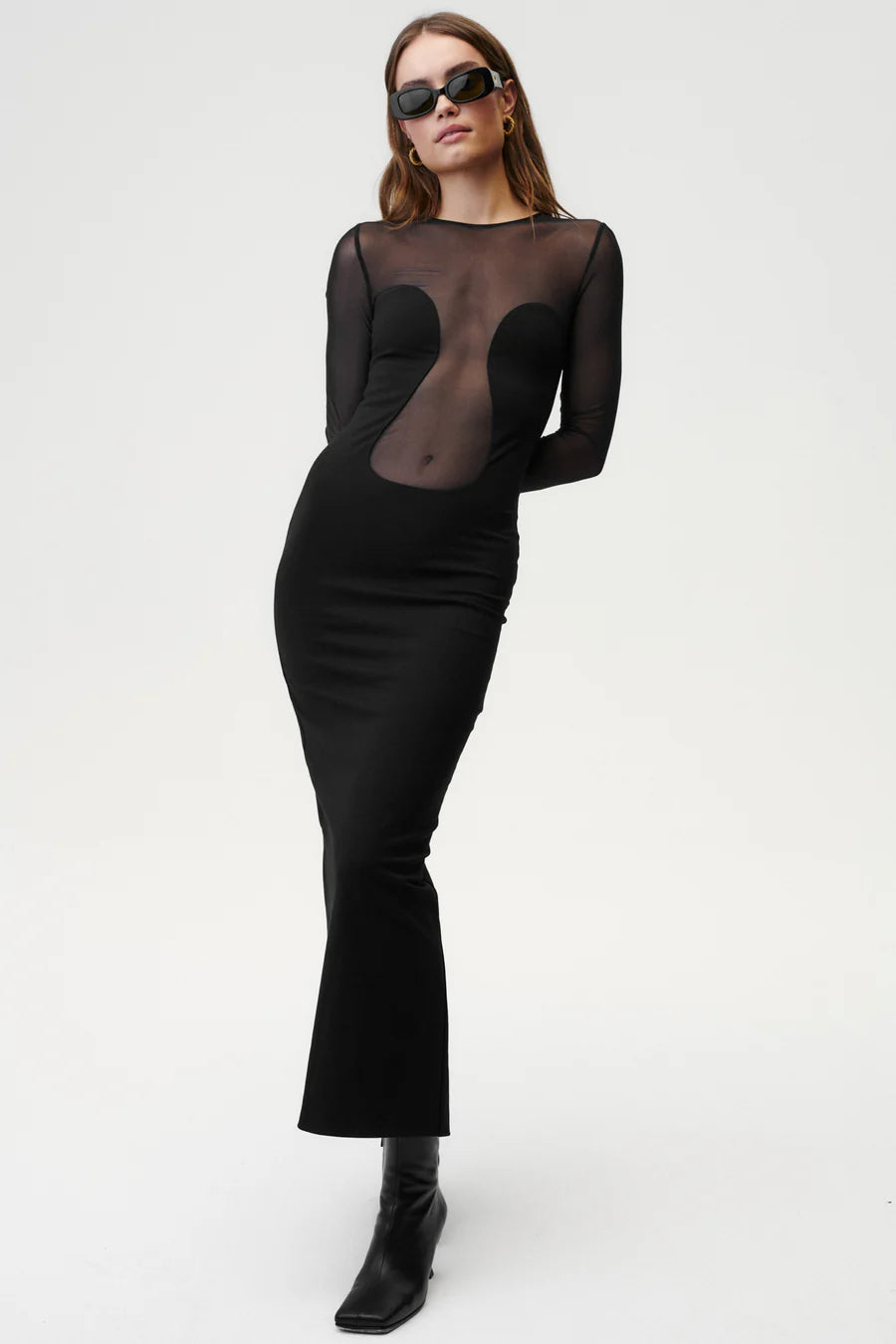 SLEEK SILHOUETTE DRESS