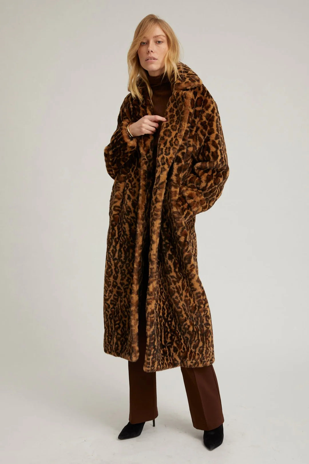 CLASSIC FAUX FUR COAT