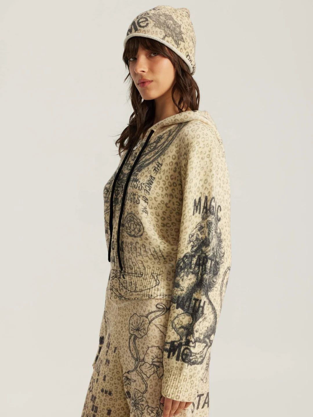 RUMI ZIP HOODIE