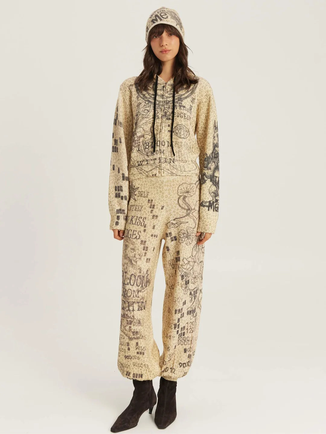 RUMI ZIP HOODIE