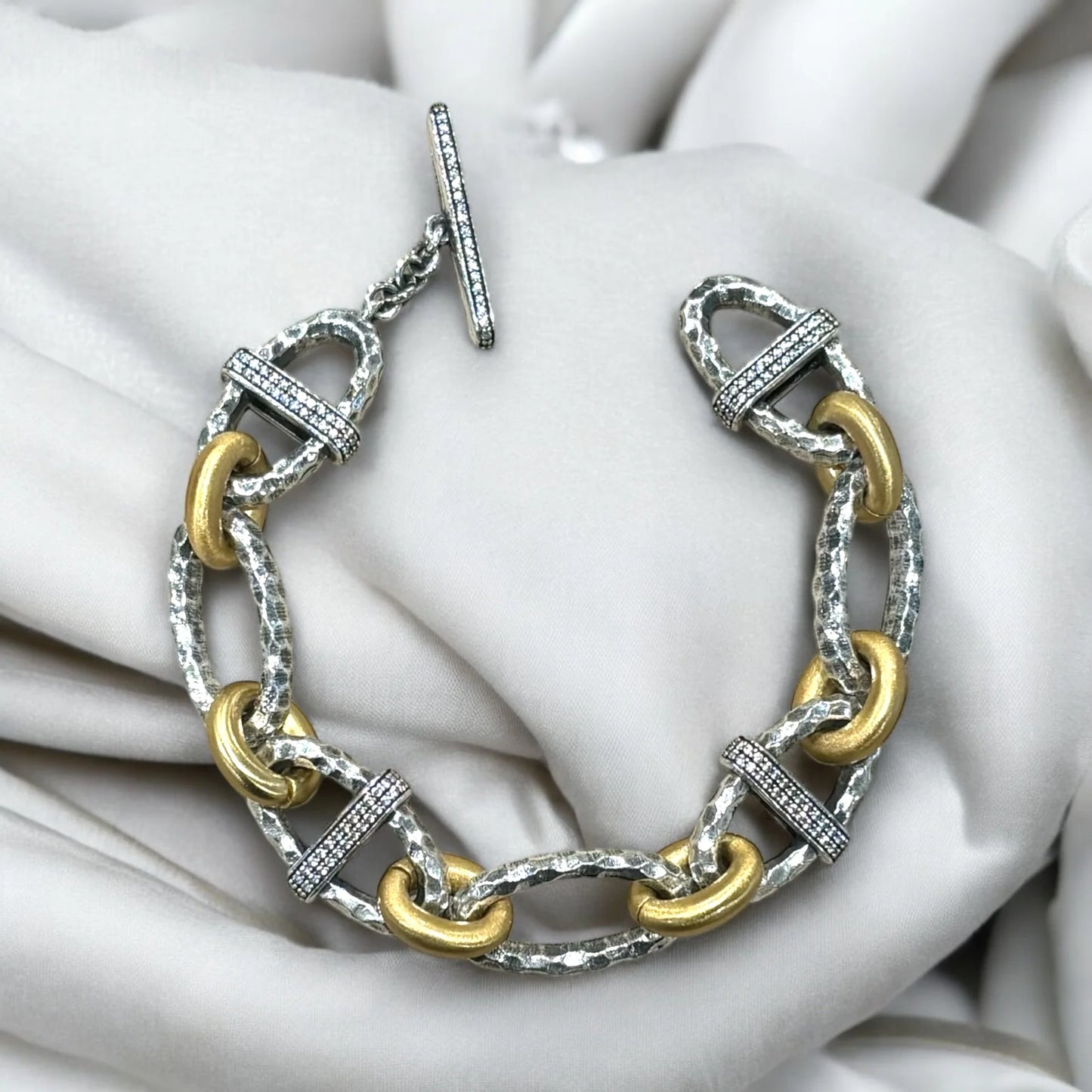 2 TONE PAVE RAVELLE HAMMERED CHAIN BRACELET