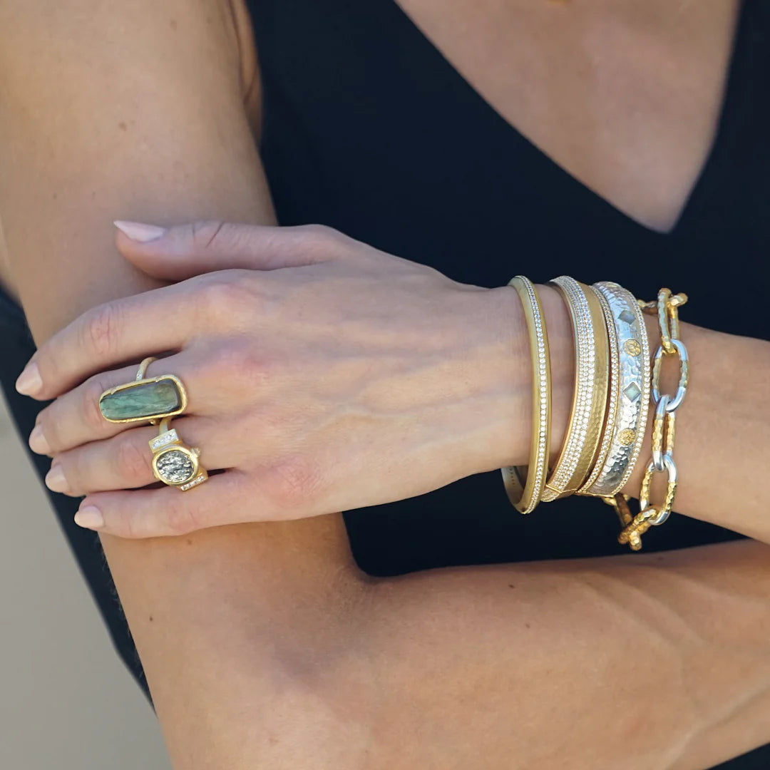 LEON COIN RING