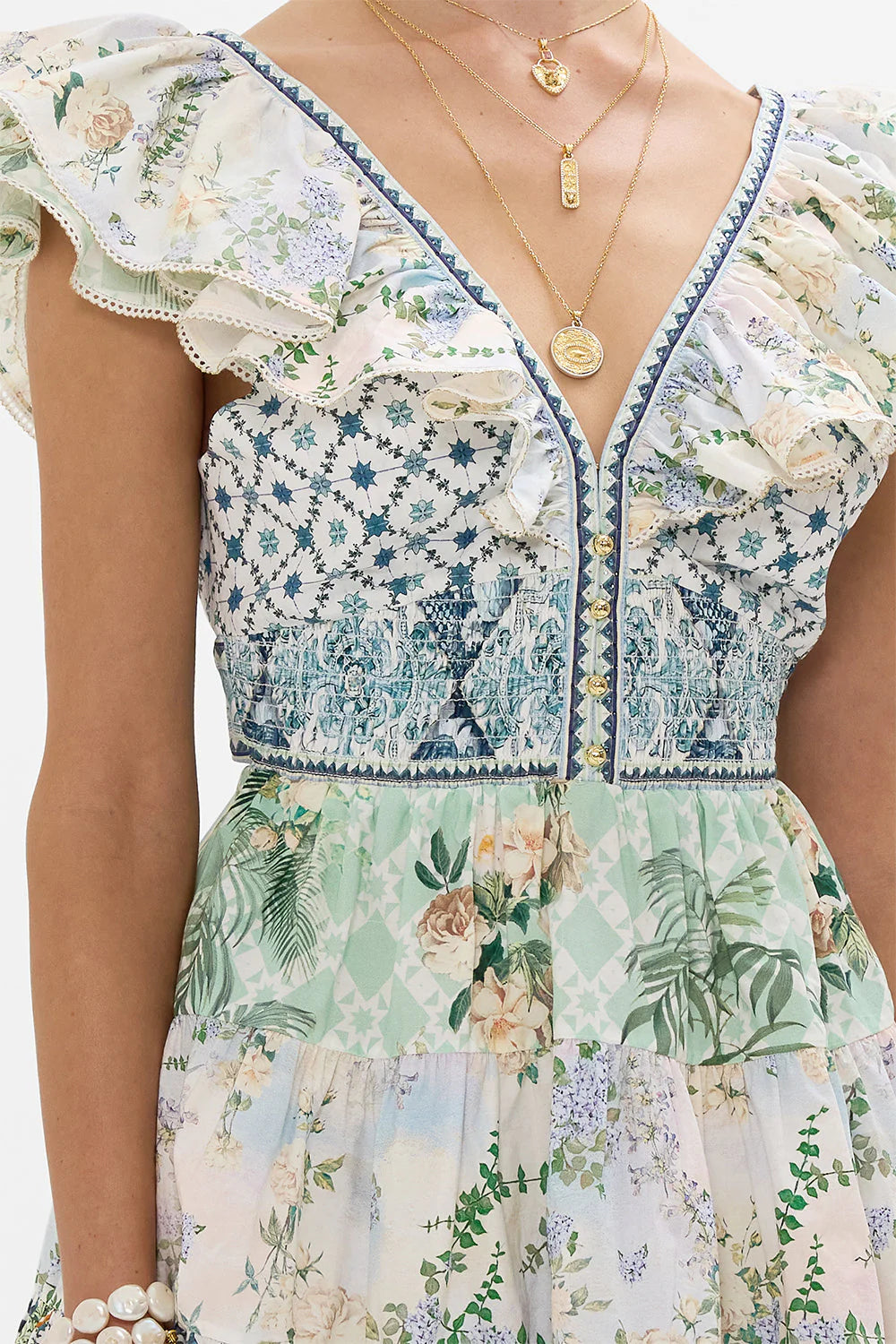 TIERED SHORT DRESS W/ NECK FRILL
