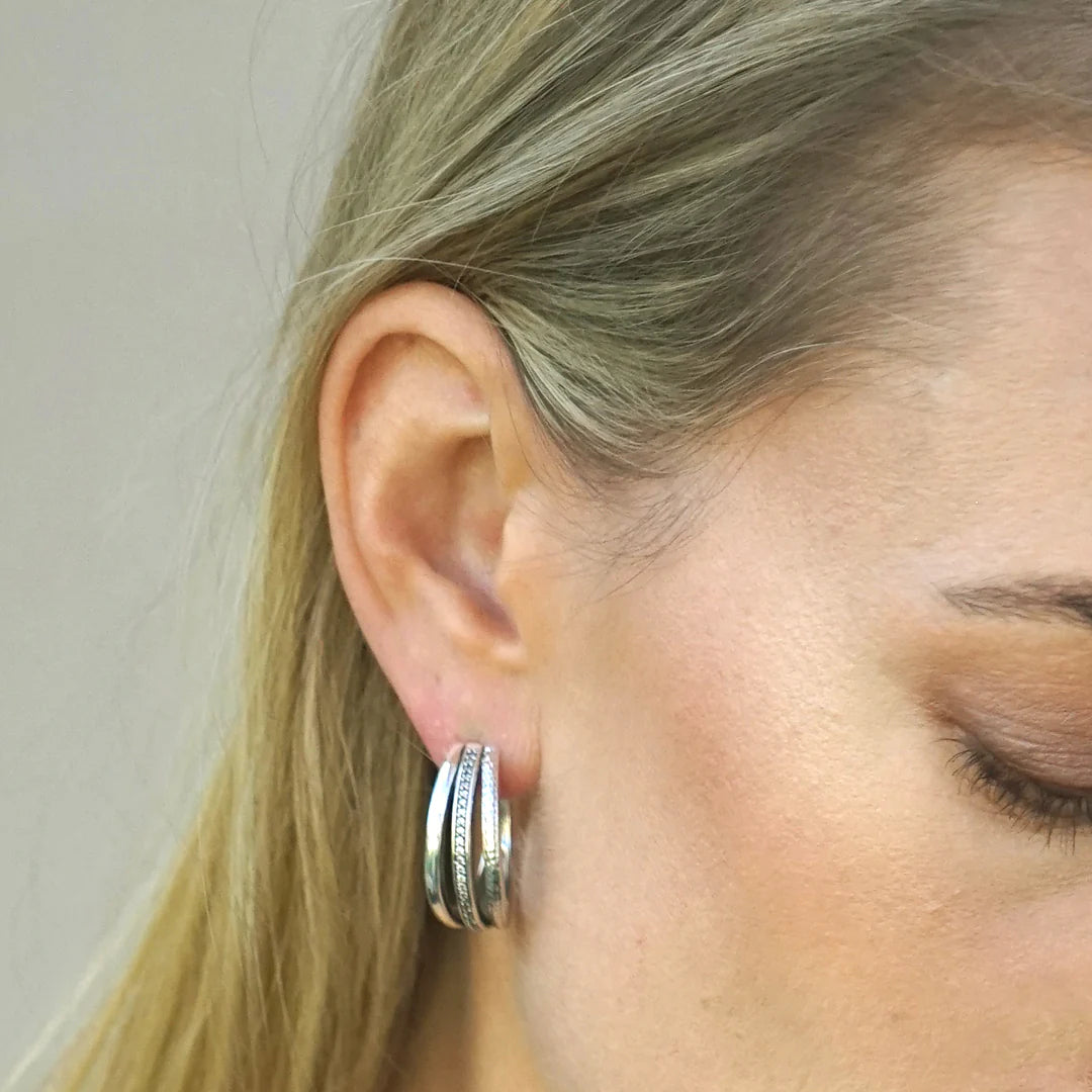 LUMIERE HOOP EARRING