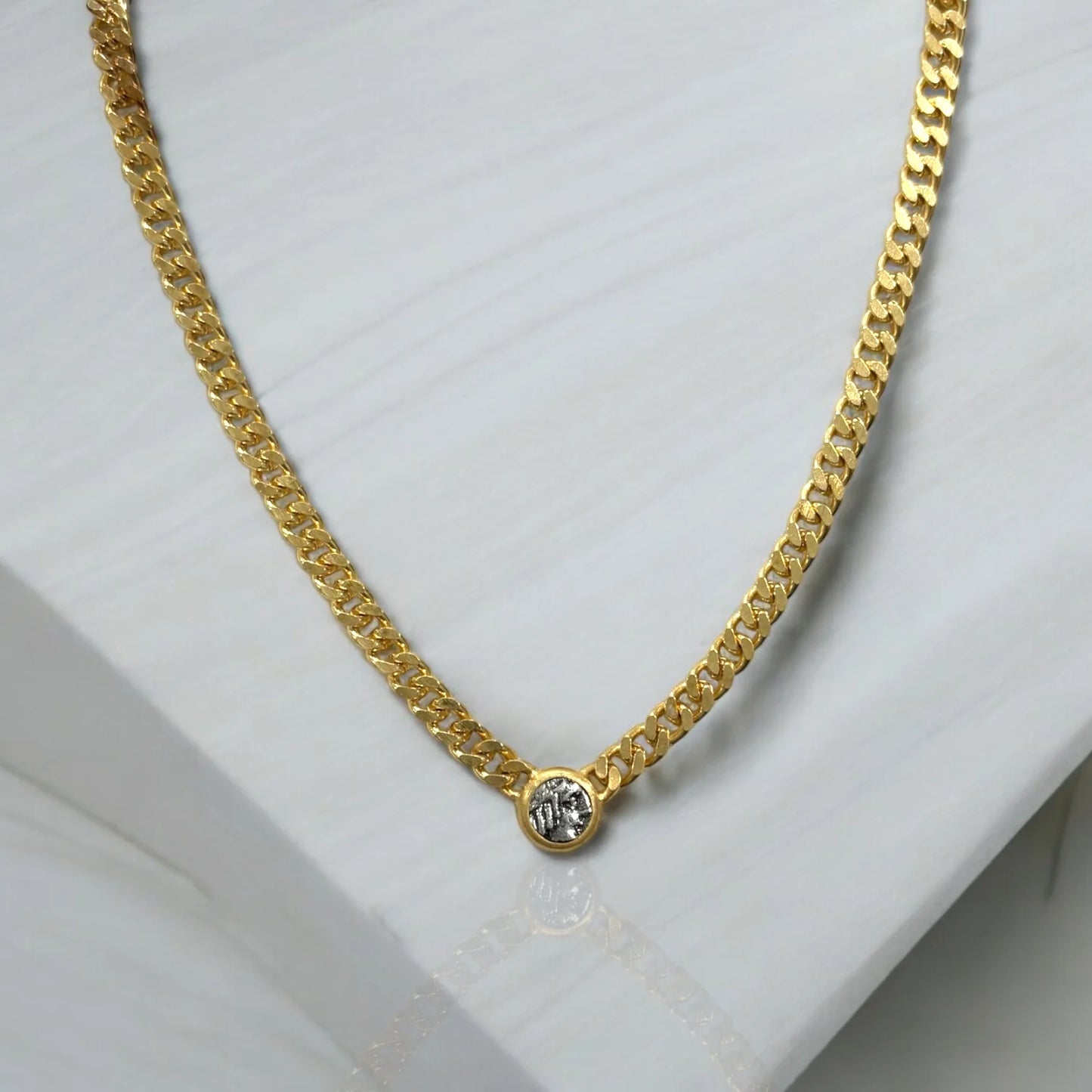 MINI OLENA COIN NECKLACE