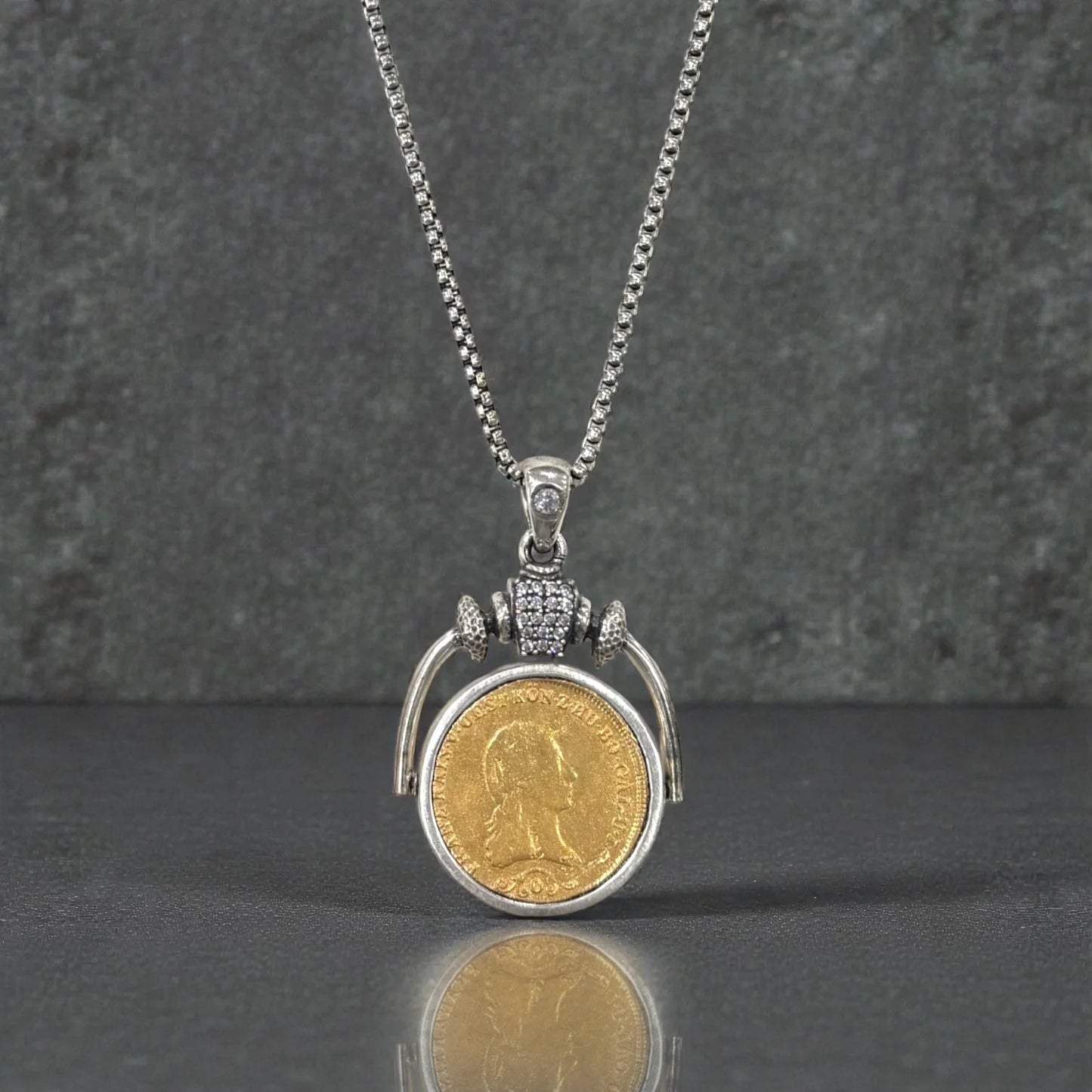 LARGE LABRADORITE SOL SPINNER NECKLACE