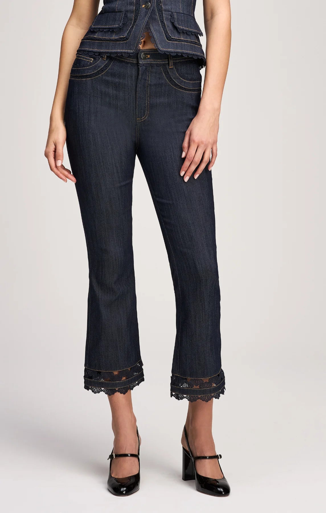 GULPURE LACE CROPPED STEVIE JEANS