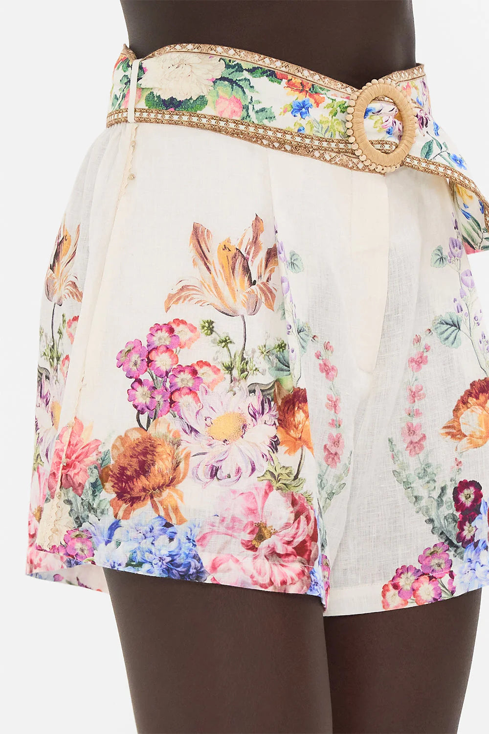 TUCK FRONT SHORT W BELT
